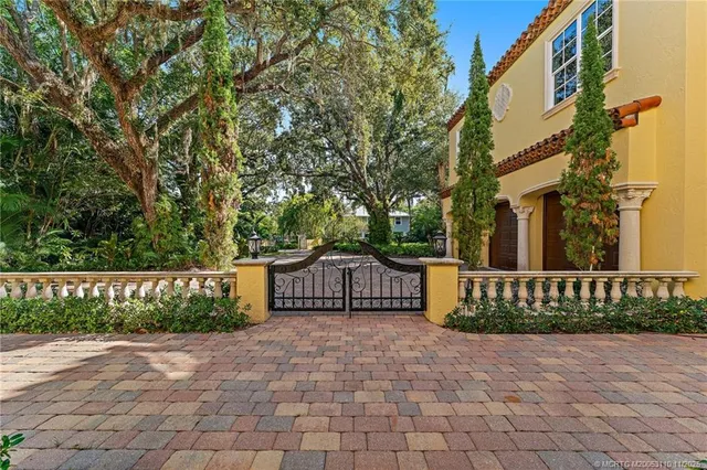 $4,600,000 | 11 Wendy Lane, Stuart, FL 34996