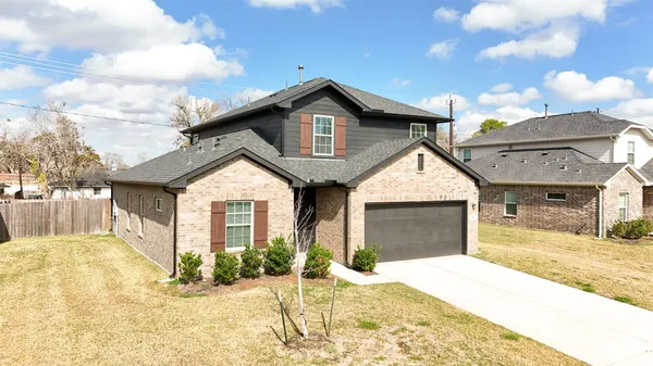 $2,798 | 420 Magnolia Lane, Richwood, TX 77531