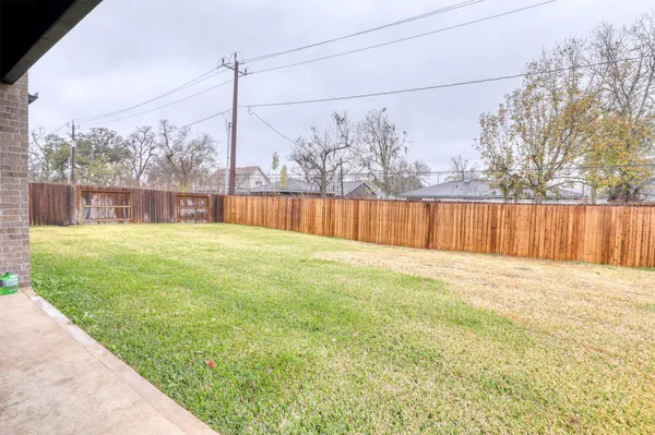 $2,798 | 420 Magnolia Lane, Richwood, TX 77531
