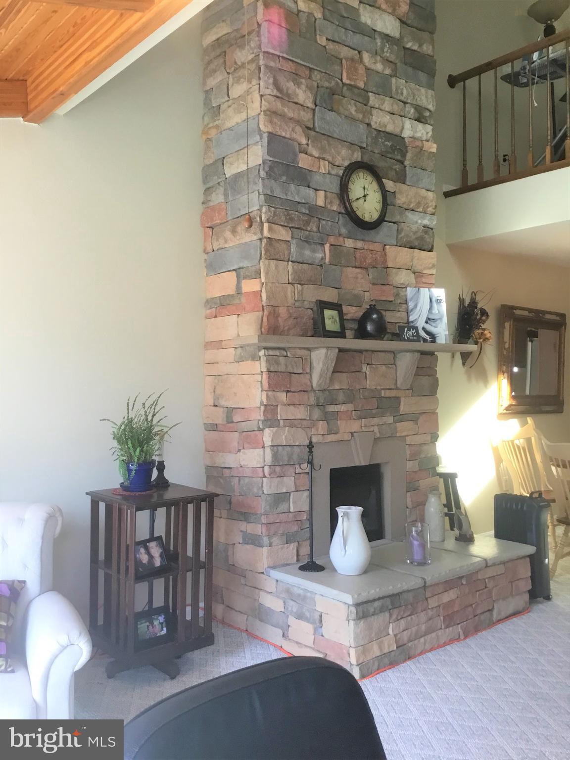 108 Pepperton Court Lititz, PA 17543 - Photo 8 of 27 V4