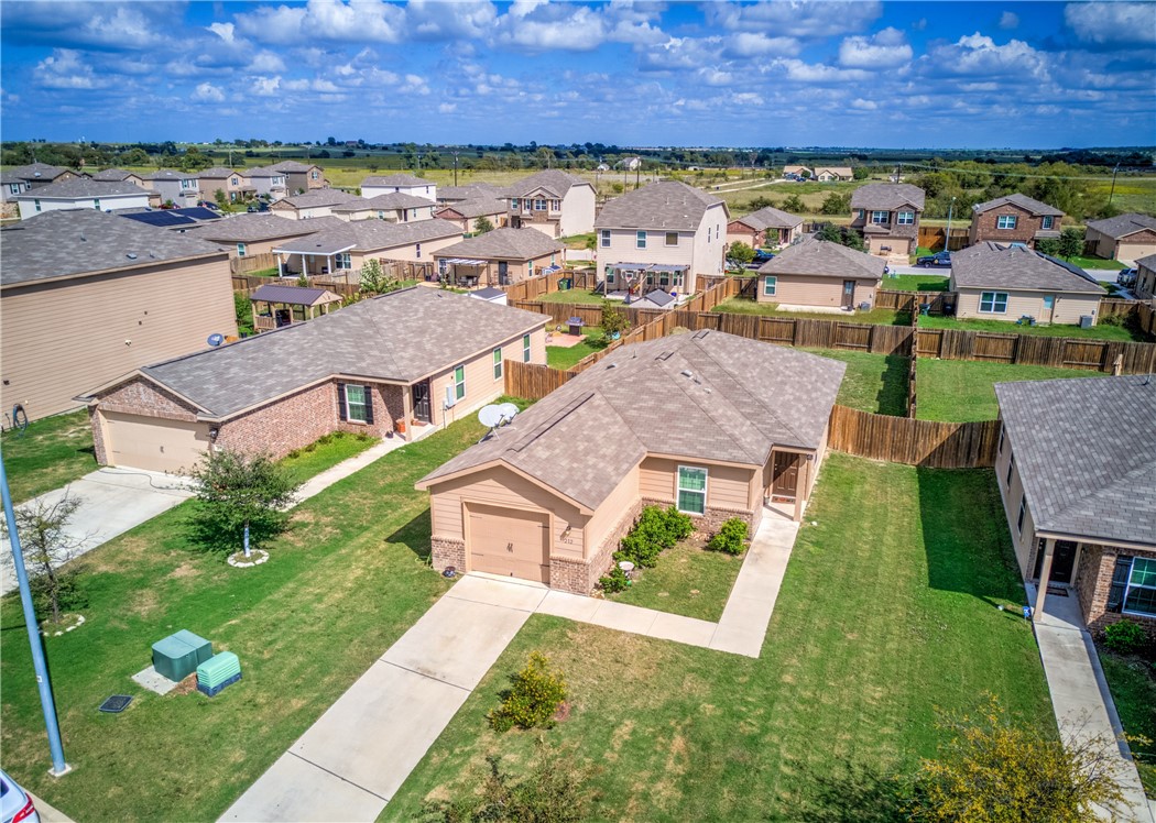 212 Millers Loop Jarrell, TX 76537 - Photo 1 of 1 Gallery Image 1
