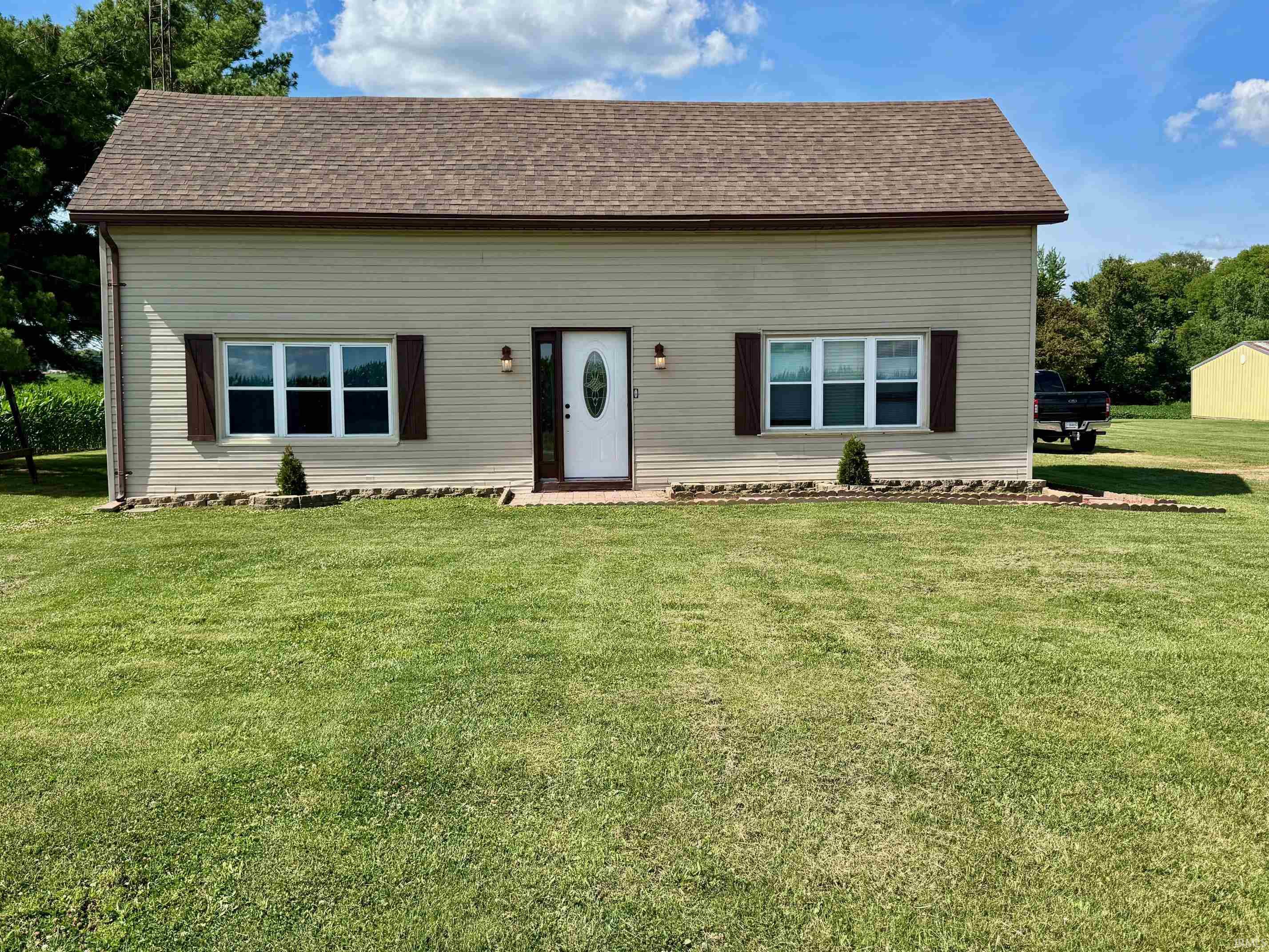 394 East 300th Road South Princeton, IN 47670 - Photo 2 of 35