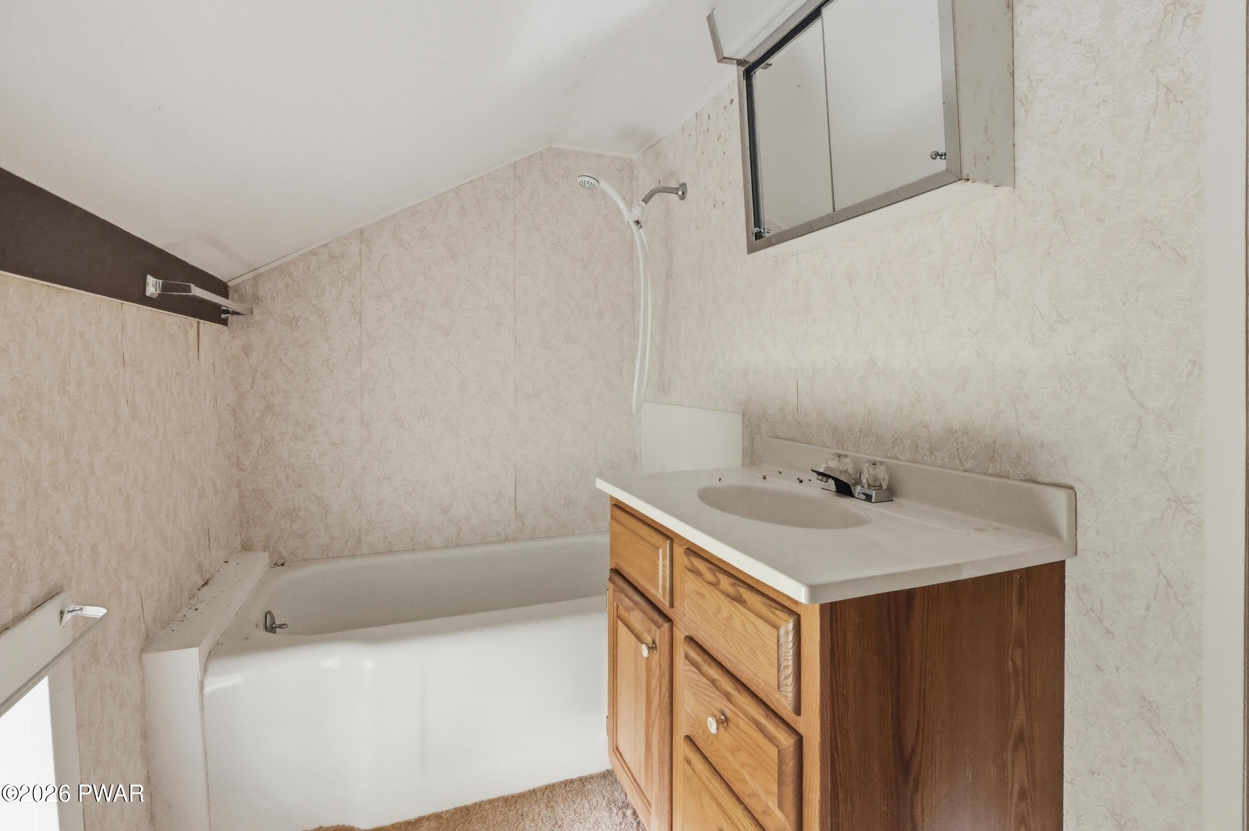 537 Daw Road Lakewood, PA 18439 - Photo 18 of 37 Gallery Image 18
