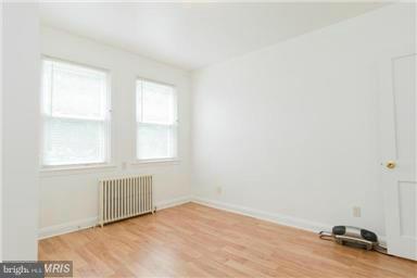 2978 Cornwall Road Dundalk, MD 21222 - Photo 7 of 27 an empty room with a window