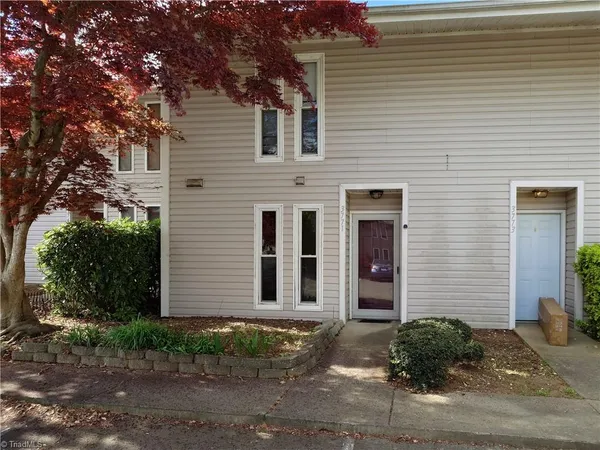 $1,095 | 3771 Heathrow Drive, Winston-Salem, NC 27127