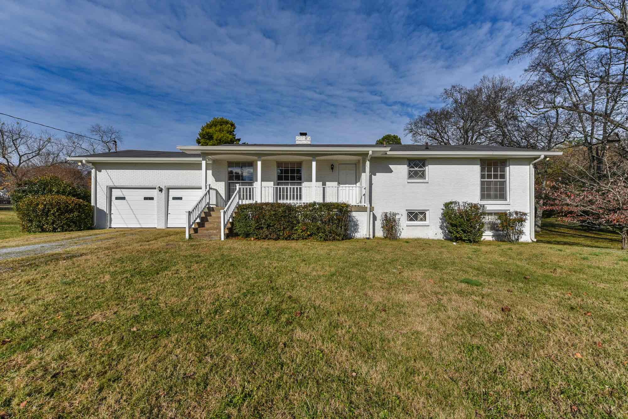 169 Cherokee Road Hendersonville, TN 37075 - Photo 2 of 48 Gallery Image 2