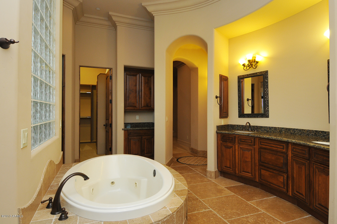 12827 East Cibola Road Scottsdale, AZ 85259 - Photo 29 of 64 Masterbath 2