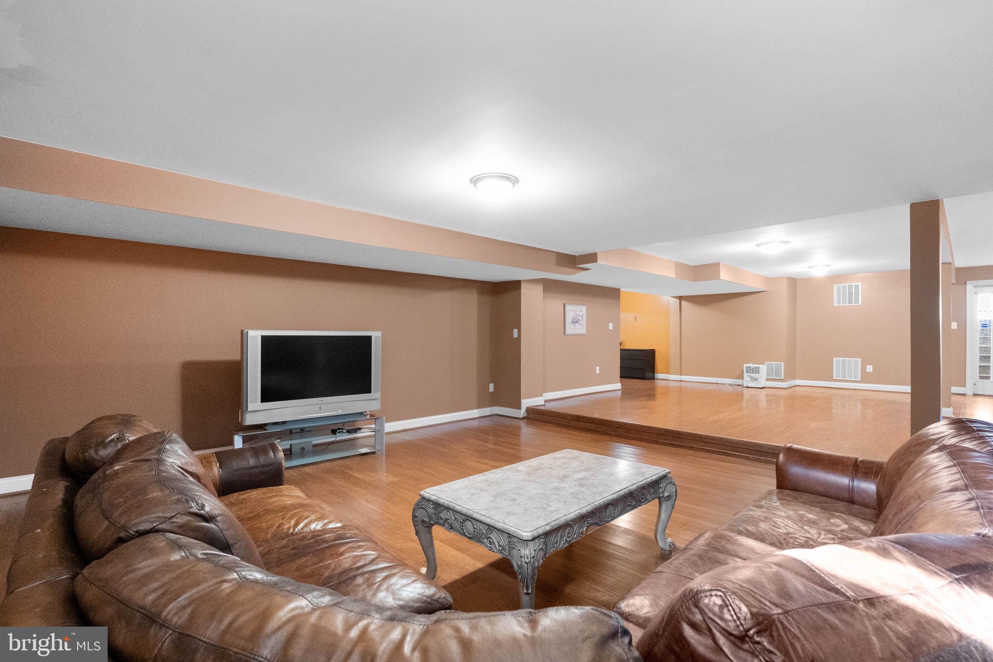 11353 Harding Road Laurel, MD 20723 - Photo 29 of 32 Gallery Image 29