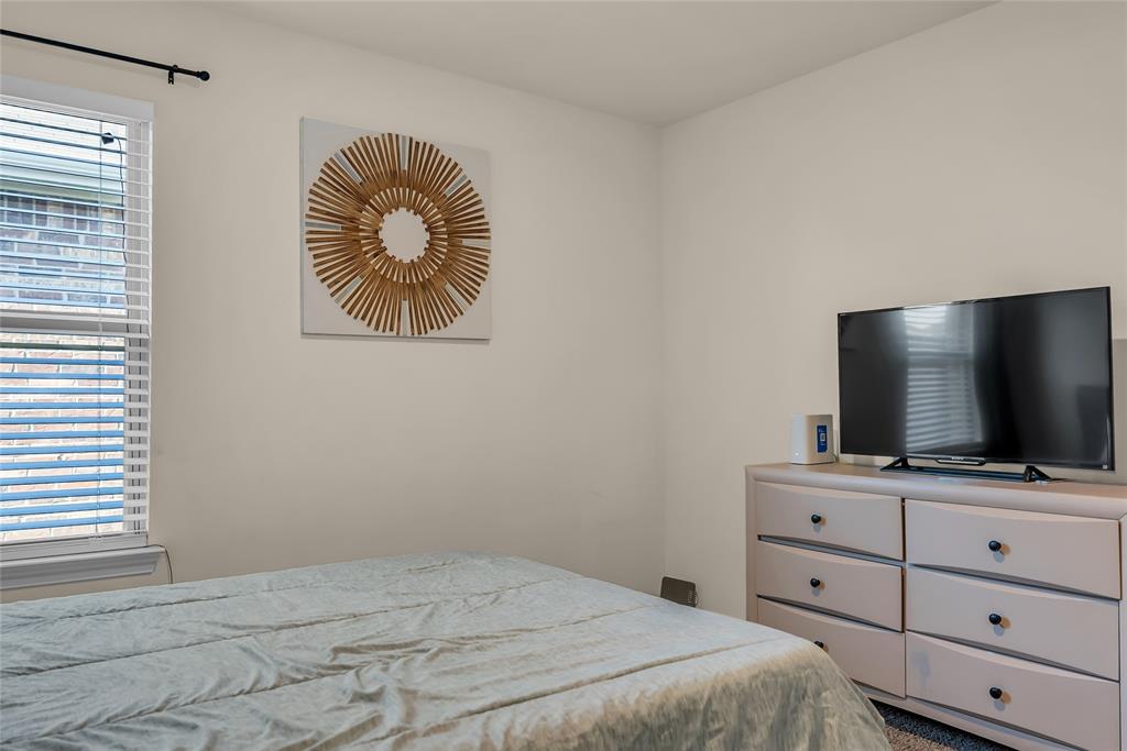 1924 Willow Crk Road Lancaster, TX 75146 - Photo 18 of 33