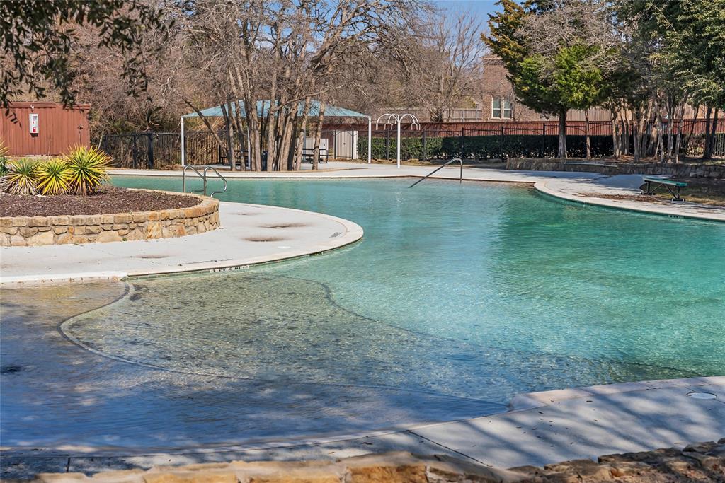 1924 Willow Crk Road Lancaster, TX 75146 - Photo 31 of 33