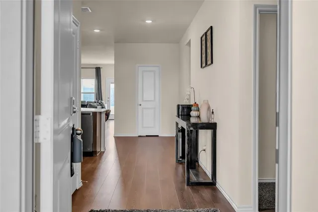 $2,400 | 1924 Willow Crk Road, Lancaster, TX 75146