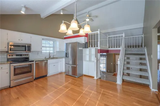 $295,000 | 8517 West 109th Terrace, Overland Park, KS 66210