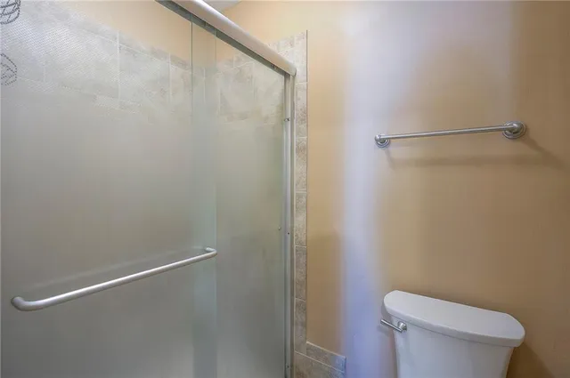 $295,000 | 8517 West 109th Terrace, Overland Park, KS 66210