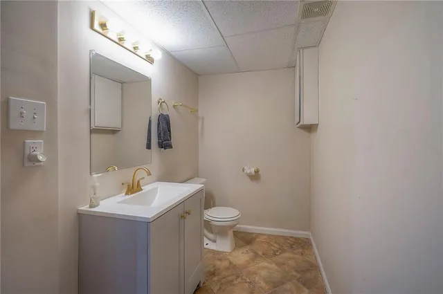 $295,000 | 8517 West 109th Terrace, Overland Park, KS 66210