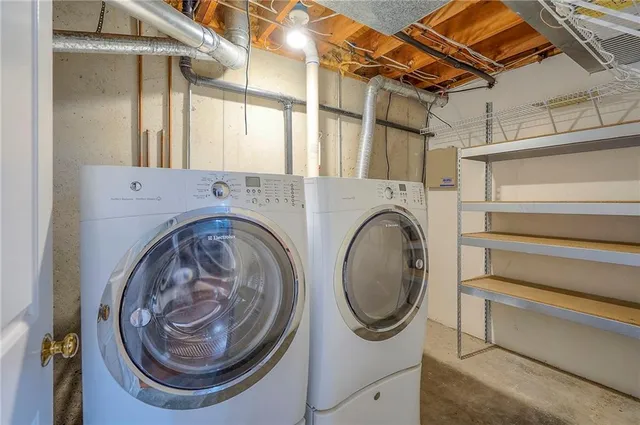 $295,000 | 8517 West 109th Terrace, Overland Park, KS 66210