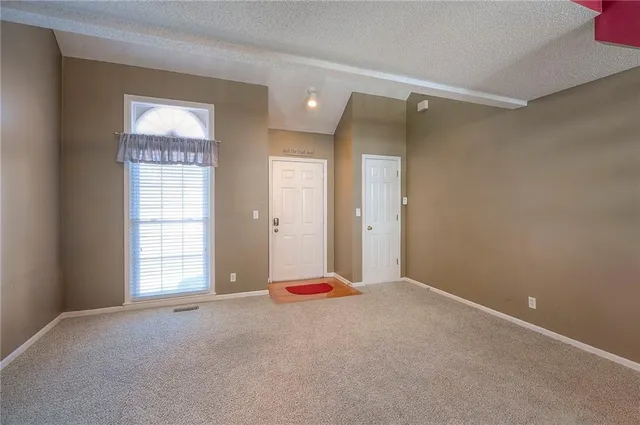 $295,000 | 8517 West 109th Terrace, Overland Park, KS 66210