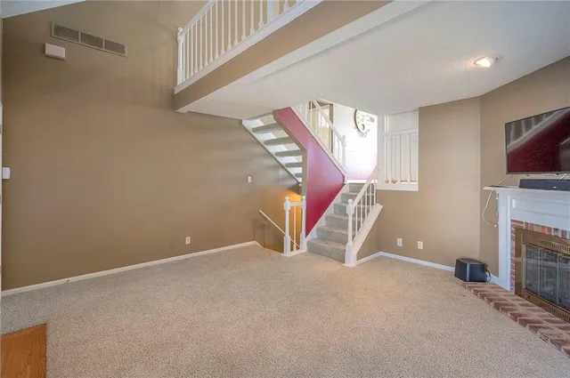 $295,000 | 8517 West 109th Terrace, Overland Park, KS 66210