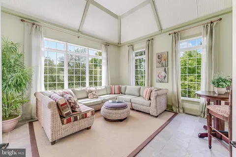 $4,295,000 | 9113 Dara Lane, Great Falls, VA 22066