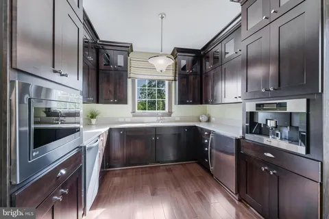 $4,295,000 | 9113 Dara Lane, Great Falls, VA 22066