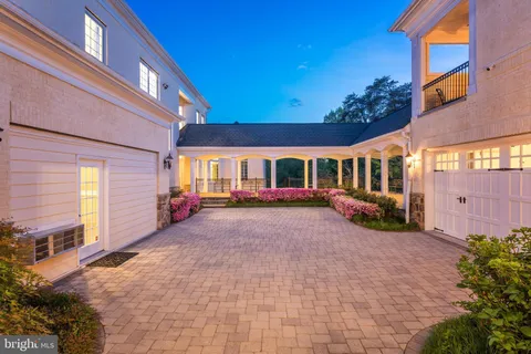 $4,295,000 | 9113 Dara Lane, Great Falls, VA 22066