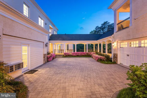 $4,295,000 | 9113 Dara Lane, Great Falls, VA 22066