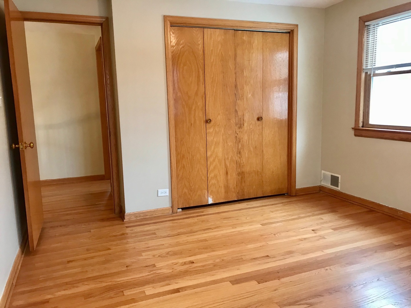 184 East Burlington Street Riverside, IL 60546 - Photo 27 of 34