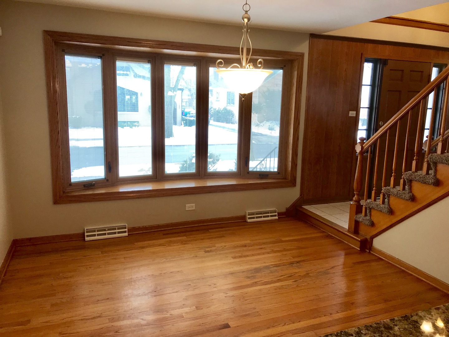 184 East Burlington Street Riverside, IL 60546 - Photo 5 of 34