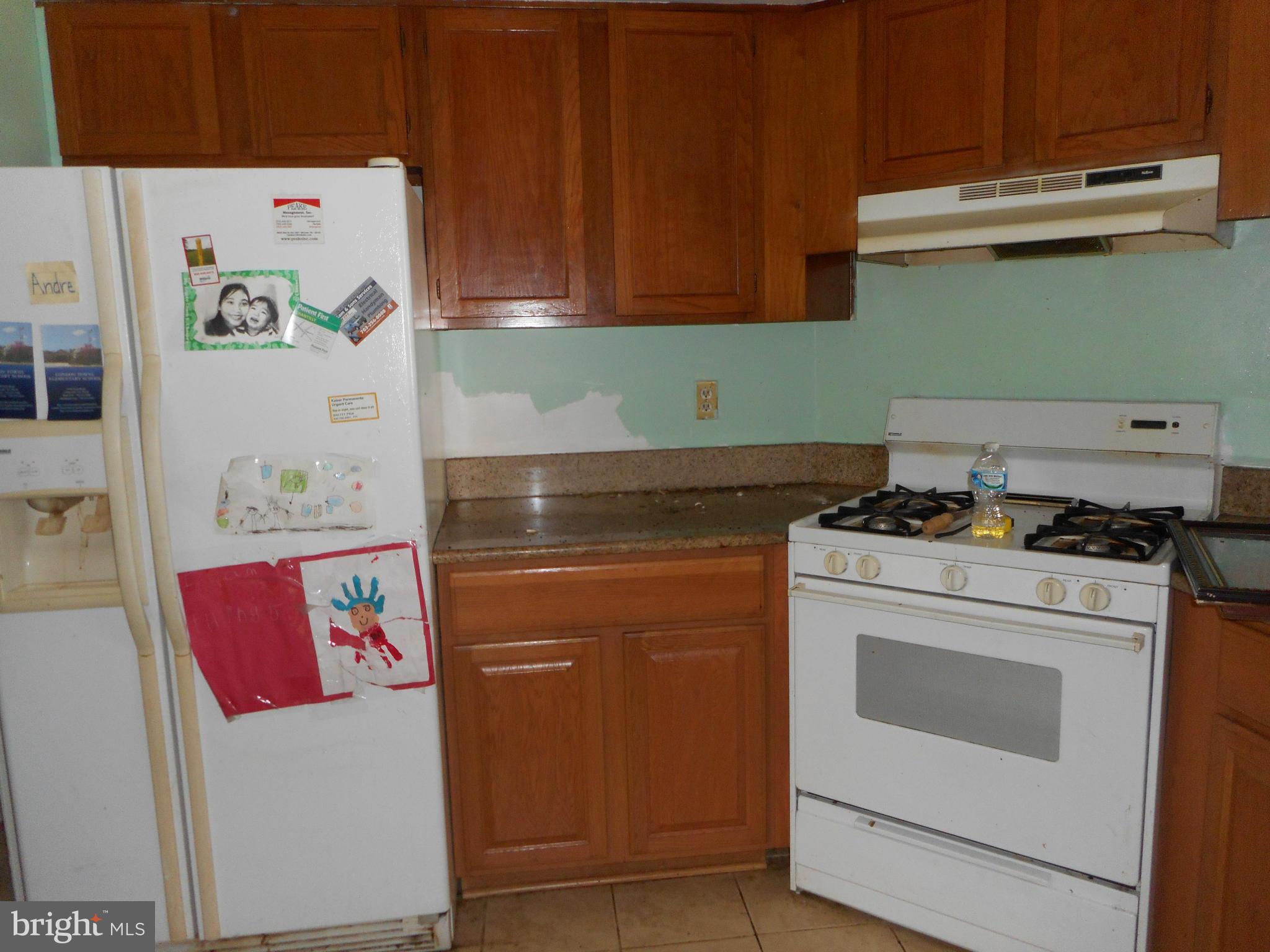 14717 Basingstoke Loop Centreville, VA 20120 - Photo 3 of 18 Kitchen