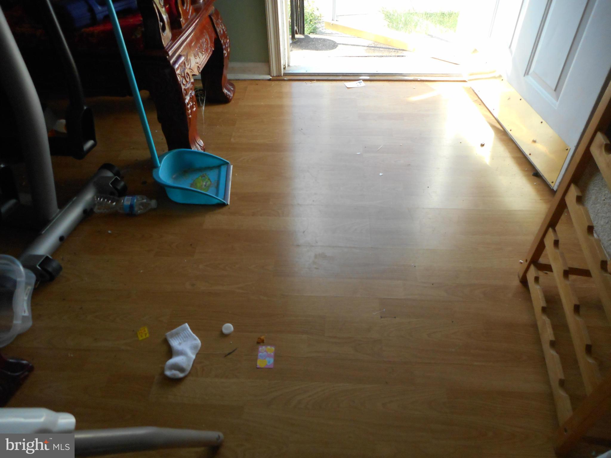 14717 Basingstoke Loop Centreville, VA 20120 - Photo 7 of 18 Living Room Floor -Laminate