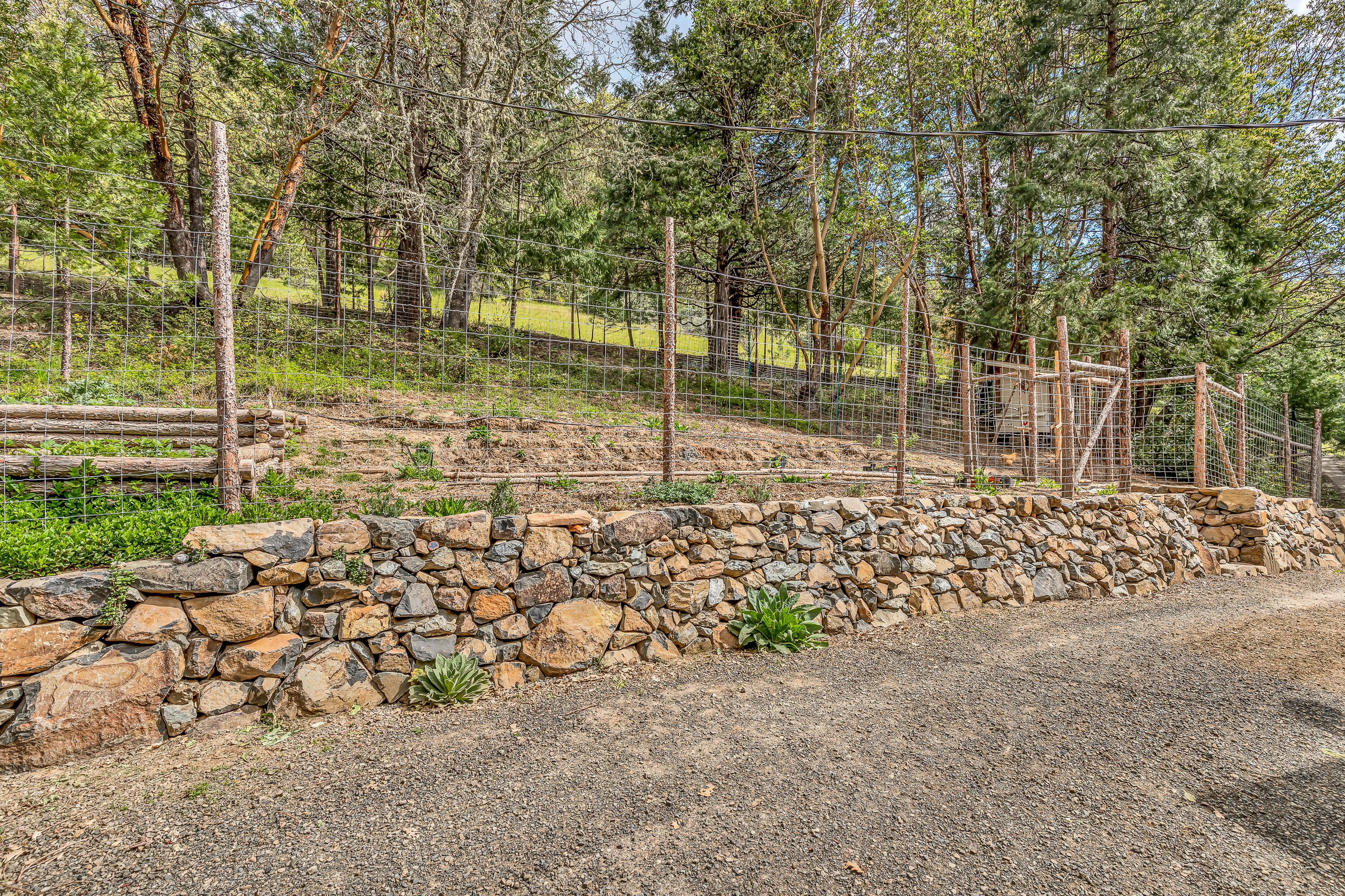 3142 Anderson Creek Road Talent, OR 97540 - Photo 38 of 46 Rock wall