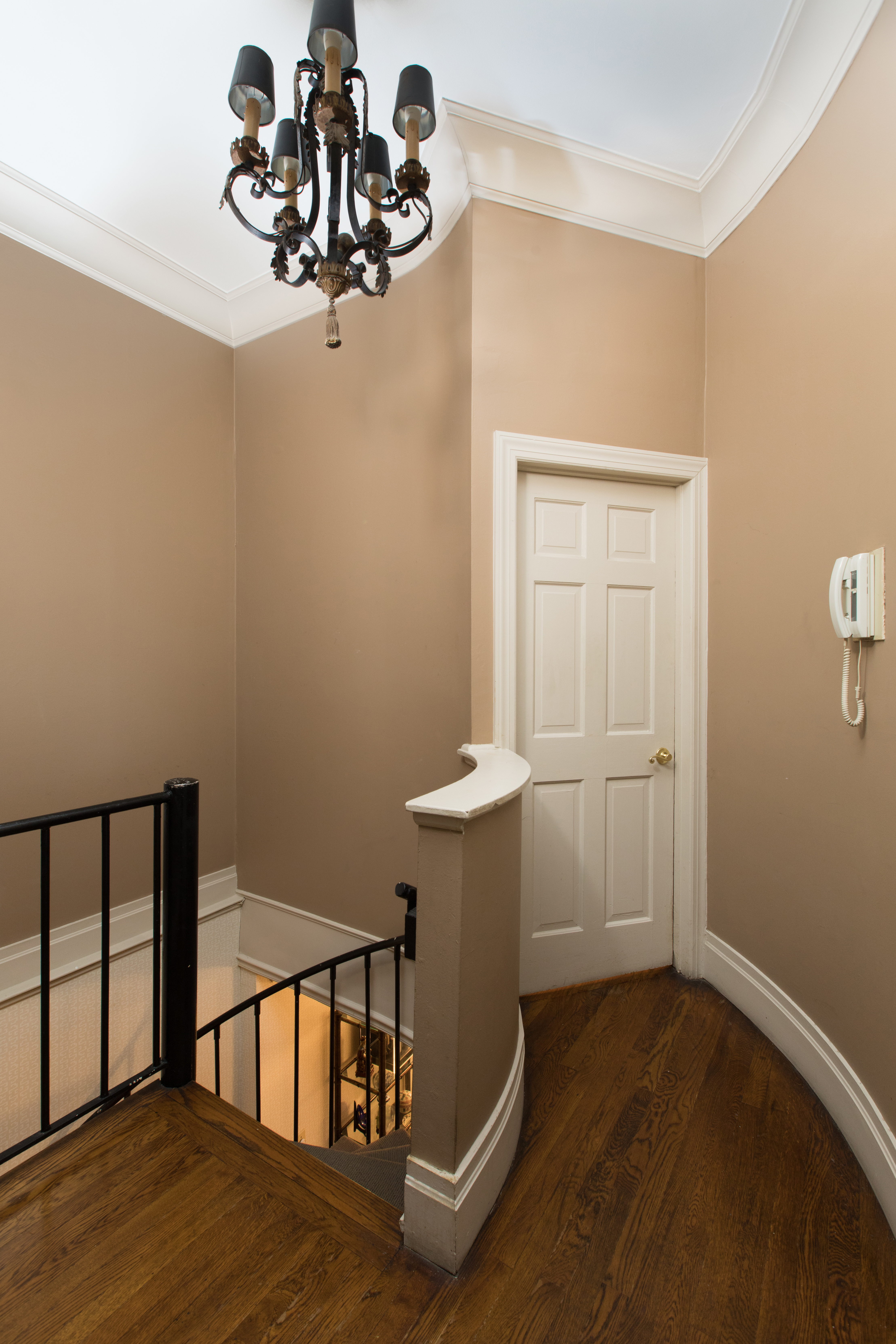 232 East 84th Street Manhattan, NY 10028 - Photo 8 of 17