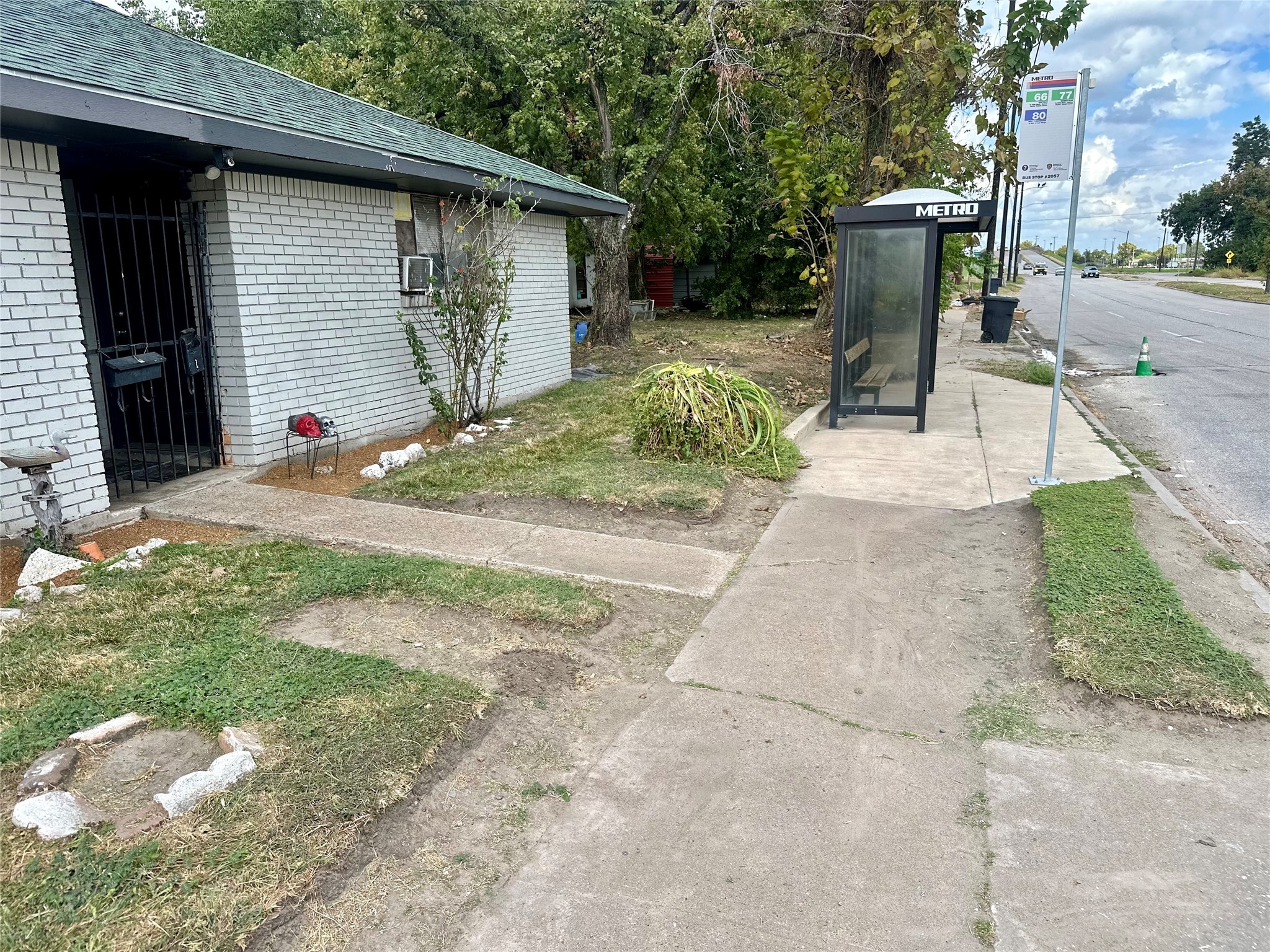 5409 Suez Street, Unit 3 Houston, TX 77020 - Photo 12 of 15 a view of a house with backyard