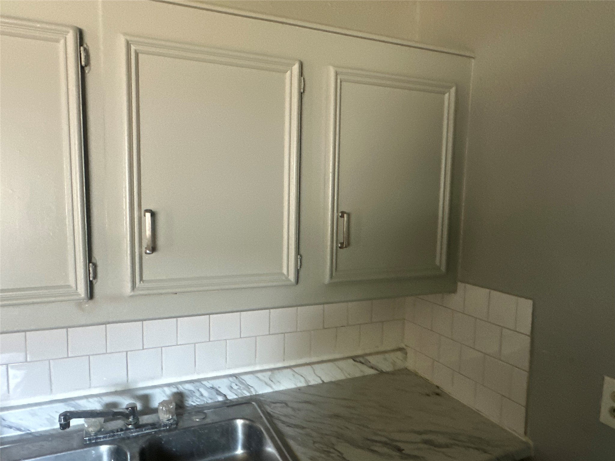 5409 Suez Street, Unit 3 Houston, TX 77020 - Photo 4 of 15 a bathroom with a shower and a sink