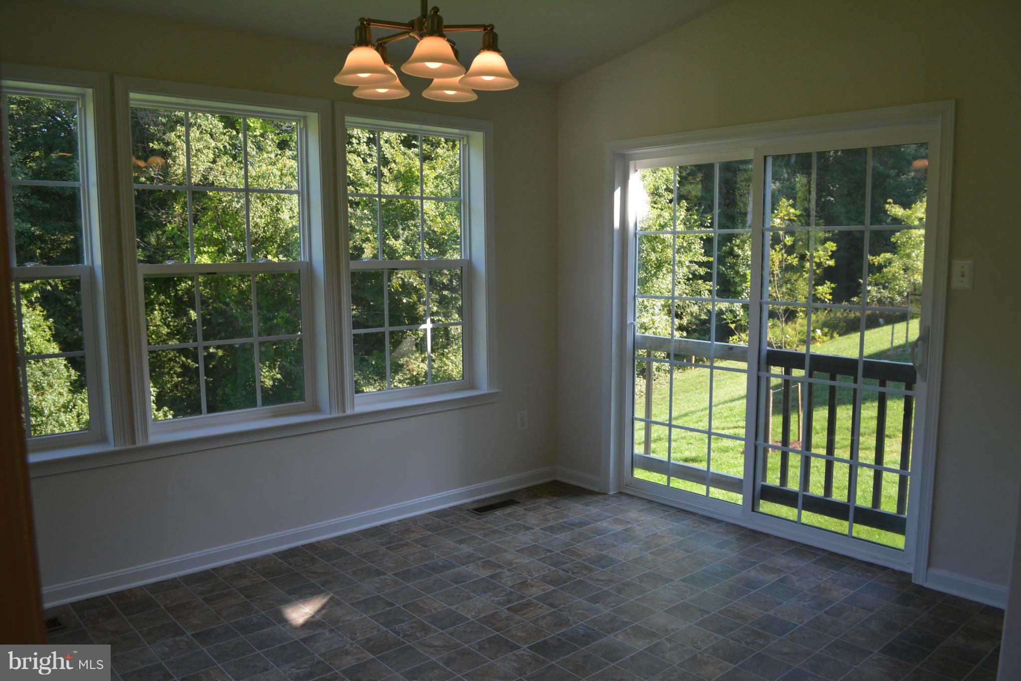 11906 Parallel Road Bowie, MD 20720 - Photo 13 of 21 Morning Room