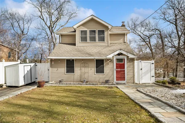 $469,000 | 32 Shawnee Road, Putnam Valley, NY 10579