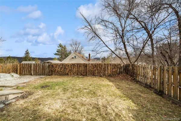 $469,000 | 32 Shawnee Road, Putnam Valley, NY 10579