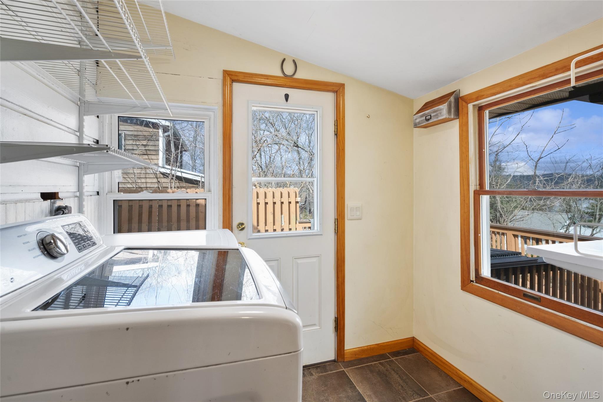 32 Shawnee Road Putnam Valley, NY 10579 - Photo 8 of 24 Laundry/Mudroom