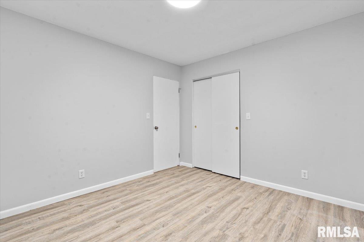 3115 Elmhurst Drive Springfield, IL 62704 - Photo 12 of 30