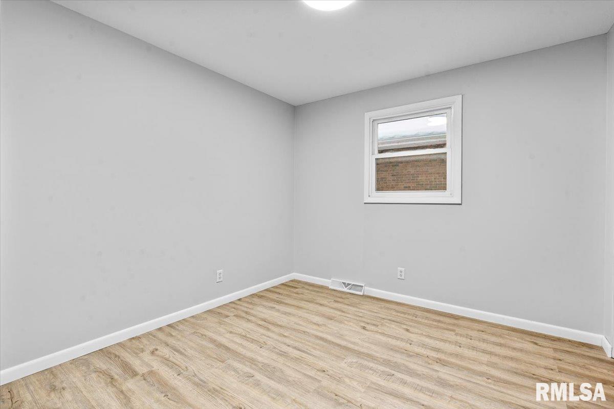 3115 Elmhurst Drive Springfield, IL 62704 - Photo 10 of 30