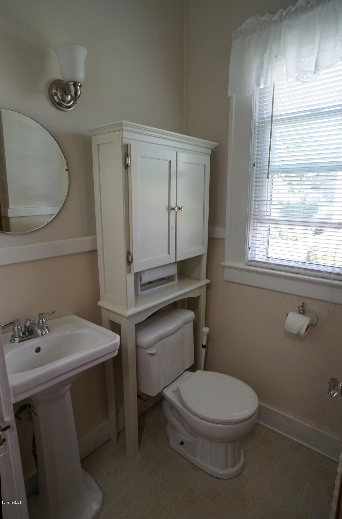 96 Northumberland Road Pittsfield, MA 01201 - Photo 17 of 28 DSC01241