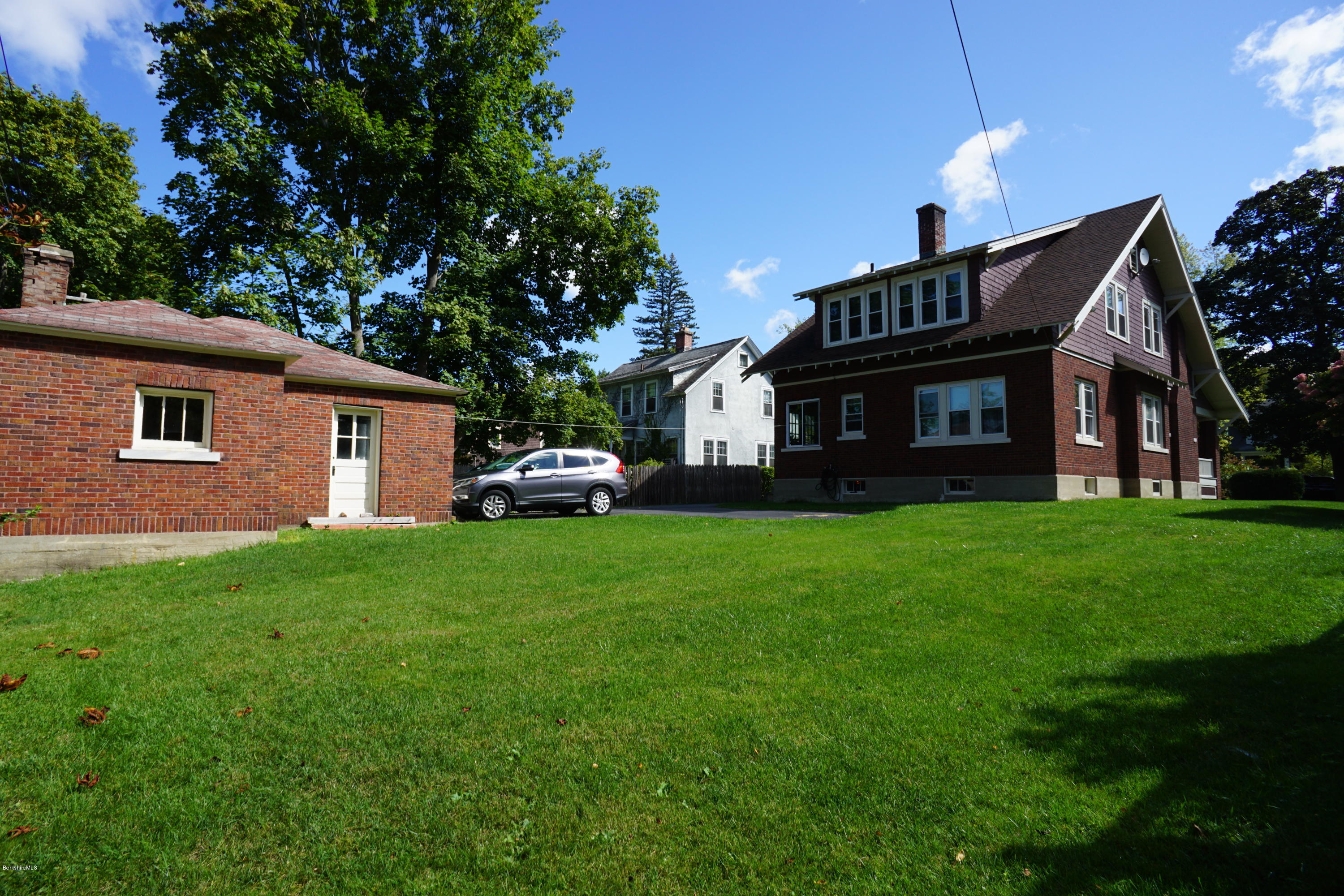 96 Northumberland Road Pittsfield, MA 01201 - Photo 5 of 28 DSC01278