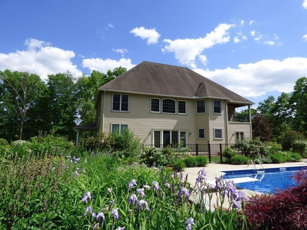 63 Sandgully Road South Deerfield, MA 01373 - Photo 3 of 42 Gallery Image 3
