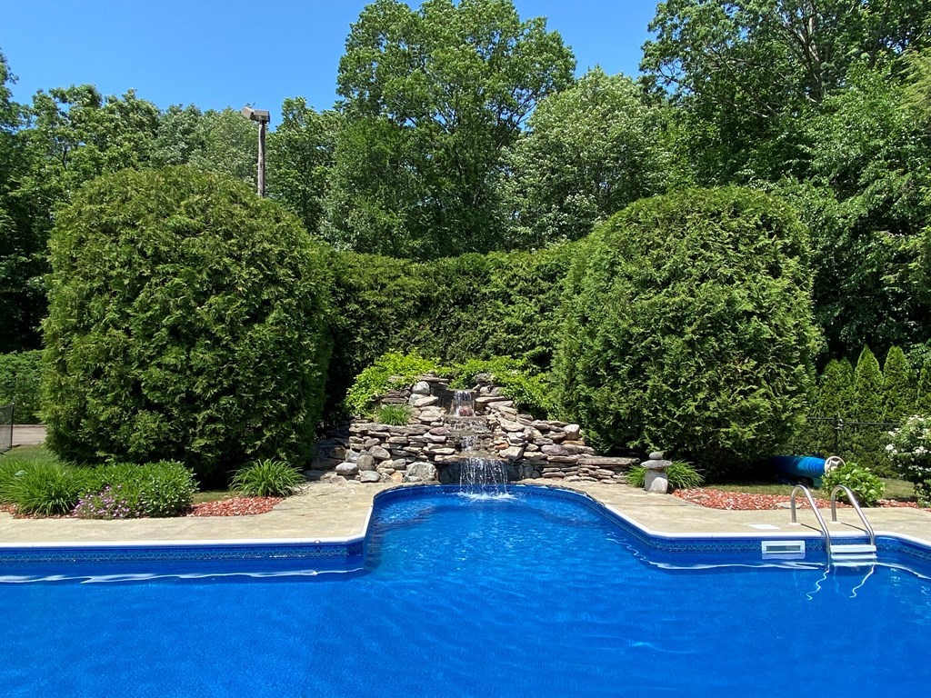 63 Sandgully Road South Deerfield, MA 01373 - Photo 5 of 42 Gallery Image 5