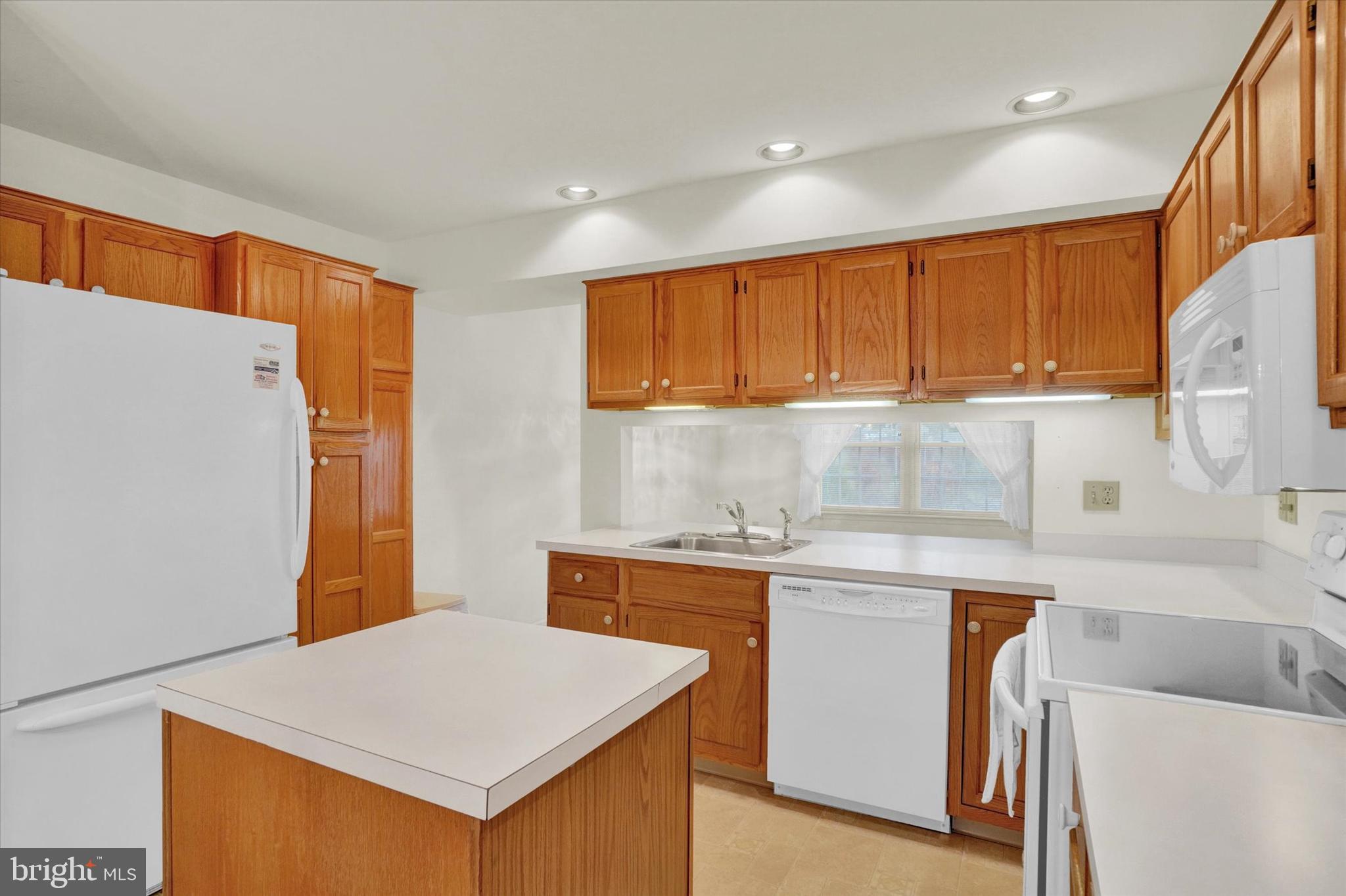 113 Country Ridge Drive Red Lion, PA 17356 - Photo 7 of 27 Gallery Image 7