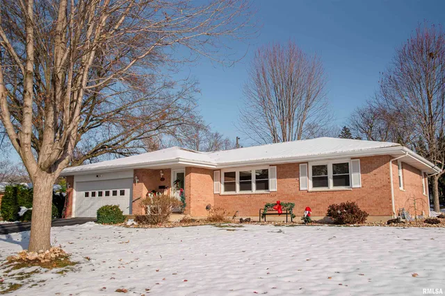 $265,900 | 1421 South 27th Street, Quincy, IL 62301