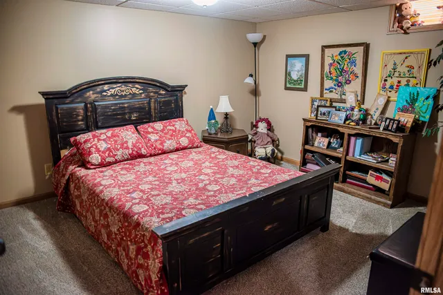 $265,900 | 1421 South 27th Street, Quincy, IL 62301