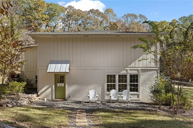 $880,000 | 12005 Hamilton Road, Chattahoochee Hills, GA 30268