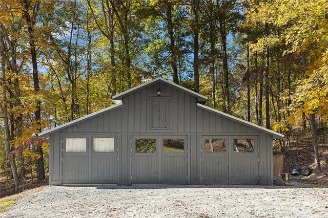 $880,000 | 12005 Hamilton Road, Chattahoochee Hills, GA 30268