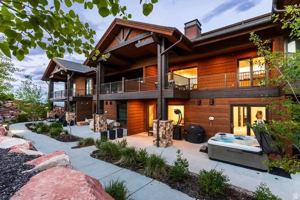 $2,595,000 | 4273 Willow Draw, Unit 606, Park City, UT 84098