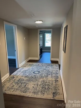 $500,000 | 806 4th St Drive Northwest, Hickory, NC 28601